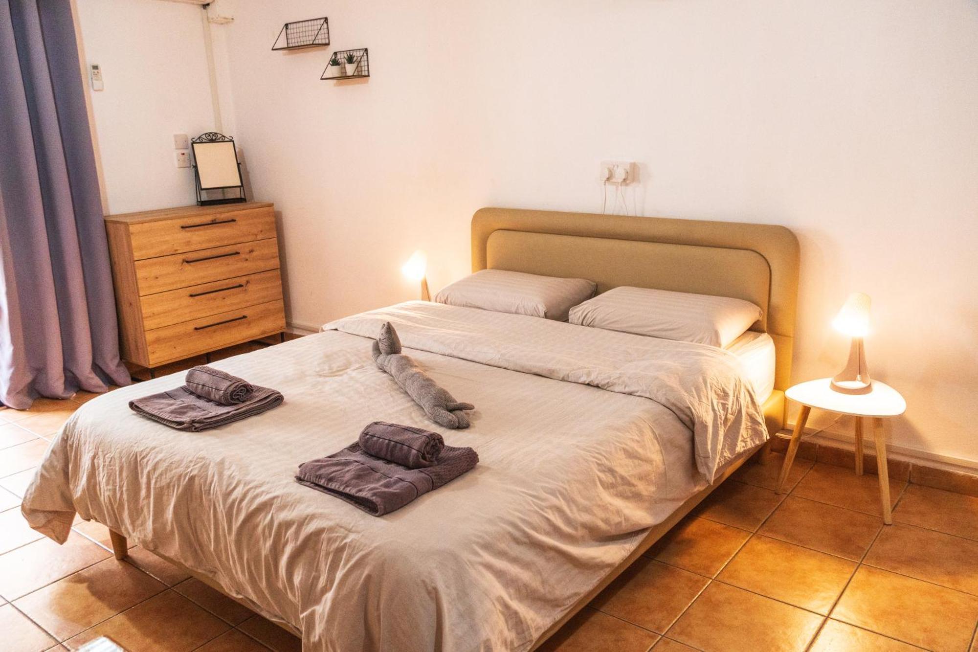 Nissus Urban Hostel Айя Напа Екстериор снимка