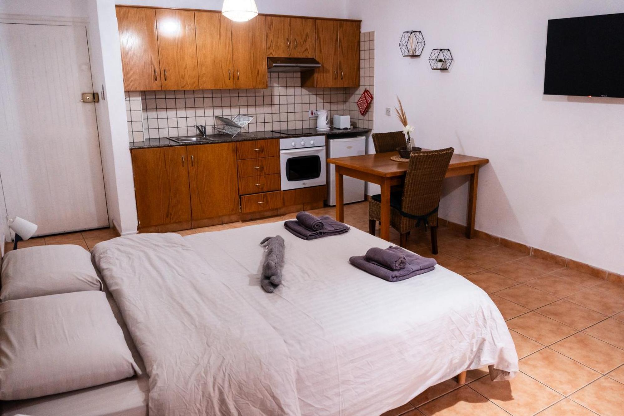 Nissus Urban Hostel Айя Напа Стая снимка